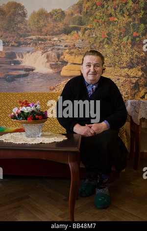 Porträt einer senior georgischen Frau, Tiflis, Georgien. Stockfoto