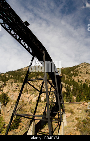 Colorado Georgetown Loop Railroad aus Silber Plume nach Georgetown. Ansichten aus dem Zug des Teufels Tor High Bridge Stockfoto