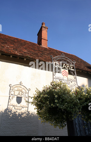 Ortsschild für die kleine Stadt von Clare in Suffolk Stockfoto