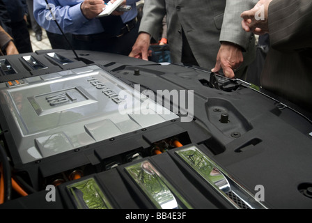 General Motors zeigt Chevrolet Equinox-Wasserstoff-Brennstoffzellen-Fahrzeuge in NY City Hall Stockfoto