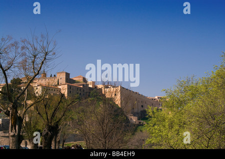 Acceso a la Ciudad de Toledo Por el Puente de Alcántara. Zugang zur Stadt von Toledo auf der Brücke von Alcántara. Stockfoto