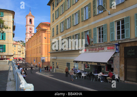 Straßenszene in der "Vielle Ville" (Altstadt) Teil von Nizza an der französischen riviera