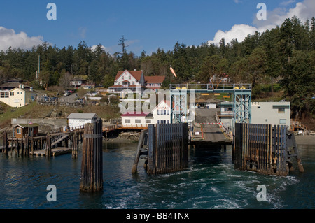 Der Fähranleger und Orcas Dorf, Orcas Island, Washington Stockfoto