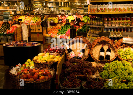 Das Lebensmittelgeschäft städtischen Tarif in der Stadt, die 2010 Winter Olympiade Vancouver British Columbia Vancouver Kanada hostet Stockfoto