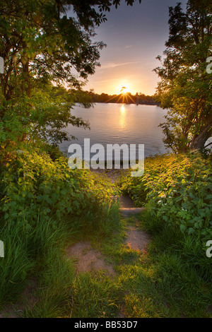 Coate Wasser Park bei Sonnenuntergang Stockfoto