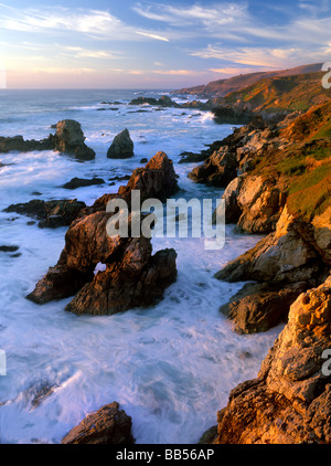 Marine Bogen an der Big Sur Küste - Garrapata State Park, CA, USA. Stockfoto