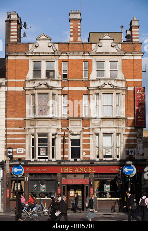 Die Angel Pub auf City Road Islington-London England Stockfoto