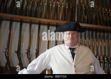 Das Magazin in Colonial Williamsburg, Virginia beherbergt hunderte von Kolonialstil Schusswaffen. Stockfoto