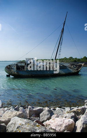 Große Schiffswrack in Portsmouth Gewässer verlassen Stockfoto