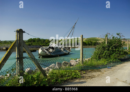 Große Schiffswrack in Portsmouth Gewässer verlassen Stockfoto