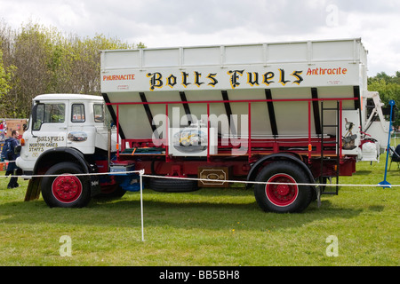 Oldtimer und klassische Fahrzeuge bei einer show Stockfoto