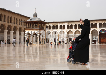 Der Hof des großen Omayyaden-Moschee, Damaskus Stockfoto