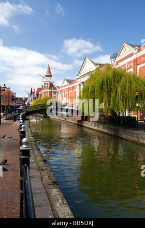 Fossdyke und der Witham Kanal, Lincoln, Lincolnshire, England. Brayford Pool, Lincoln, ist, wo die Fossdyke Navigation, einen Kanal Stockfoto