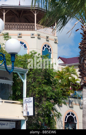 Boutique und Teil der Westindischen Einkaufszentrum Französisch Saint Martin Stockfoto