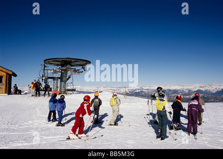 Die Skistation von Greoliere Les Neiges ist nur 30 Meilen von der Küste entfernt. Stockfoto