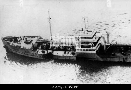 Transport/Transport, Navigation, Tankschiffe, der beschädigte griechische Öltanker "Efthycofta 11" nach seiner Kollision mit dem Schiff "Esso Ipswich" im Bristol Channel, 8.4.1970, Stockfoto