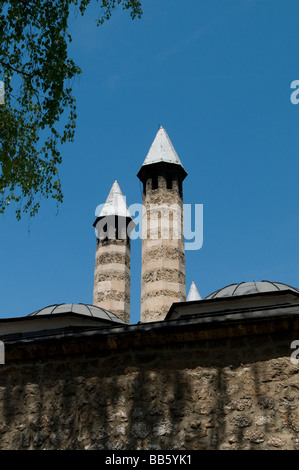 Kamine von Gazi Husrev-begova medresa eine religiöse muslimische Schule im Distrikt Bascarsija, dem Marktsektor der Altstadt in Sarajevo, Bosnien Stockfoto