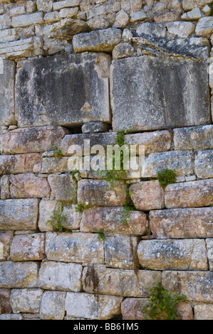 Schaltung-Wand gebaut ohne Mörtel der antiken römischen Stadt Butrint, ein UNESCO-Weltkulturerbe im National Park in Albanien Stockfoto