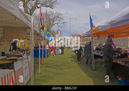 Kontinentalen Markt Grantown auf Spey Highland Region Schottland April 2009 Stockfoto