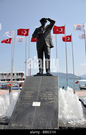 Atatürk Statue, Atatürk Meyd, Marmaris Harbour, Marmaris, Datca Halbinsel, Provinz Mulga, Republik Türkiye Stockfoto