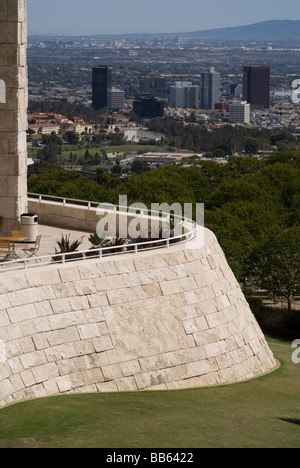 Blick auf Downtown Los Angeles, Kalifornien aus dem Rasen des Getty Center Museum. © Craig M. Eisenberg Stockfoto