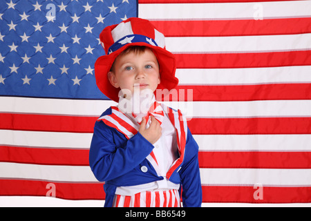 Kleiner Junge gekleidet wie Uncle Sam Stockfoto