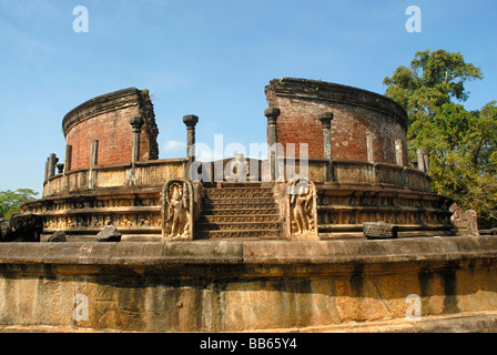 Polonnaruwa - Sri Lanka - Ansicht von der Vatadage - kreisförmige Relikt Generalhaus. Stockfoto