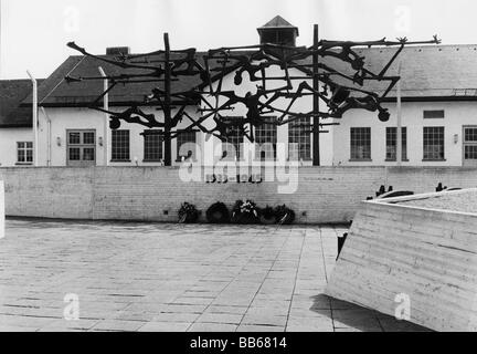 Geografie/Reisen, Deutschland, Dachau-Gebiet, Konzentrationslager, Gedenkstätte, Internationale Gedenkstätte, Skulptur von Nandor Glid, 1968, View, 1972, Bayern, Europa, KZ, 20. Jahrhundert, historisch, 1970er Jahre, Stockfoto