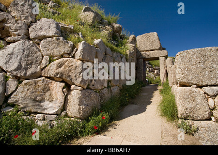 Das Nordtor zur Akropolis an antiken Mykene auf dem Peloponnes Griechenland Stockfoto