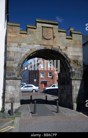 Das Nordtor Carrickfergus das letzte erhaltene Stadttor durch die Städte Wände in den Städten befestigte mittelalterliche Altstadt Stockfoto