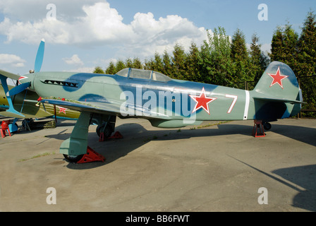 Sowjetischen Jak-1-Kämpfer als Schauobjekt in Moskau Waffenmuseum Stockfoto