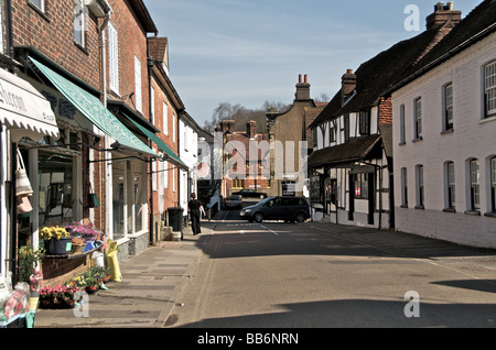 A Straßenszene in Midhurst Stadt in West Sussex Stockfoto