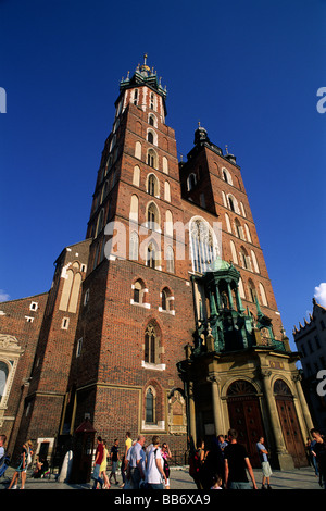 Polen, Krakau, Rynek Glowny, Marienkirche Stockfoto