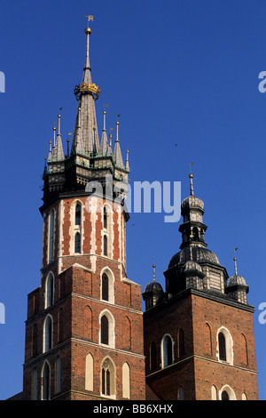 Polen, Krakau, Rynek Glowny, Marienkirche Stockfoto