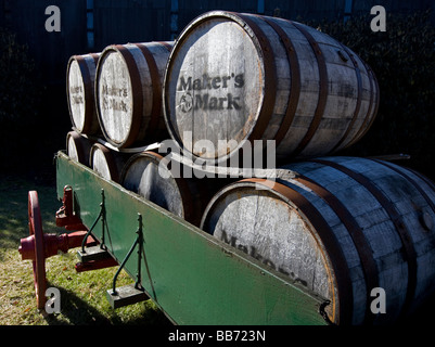 Alten Bourbon-Fässern bei Makers Mark Kentucky Bourbon Brennerei, in der Nähe von Loretto, Kentucky Gegründet im Jahr 1953 von t.w. Samuels, Sr., Boug Stockfoto