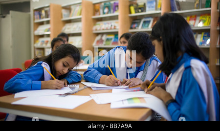 Student an der Klasse am National Book Foundation in Islamabad Stockfoto