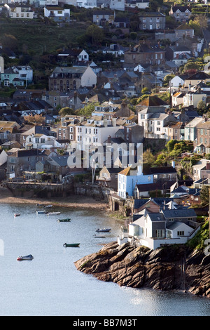 Sonnenaufgang über dem Polruan Hafen, Cornwall, England, UK Stockfoto