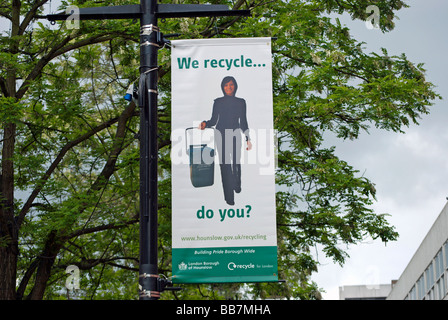 Recycling Bewusstsein Banner von hounslow Rat verteilt, in Hounslow, Middlesex, England Stockfoto