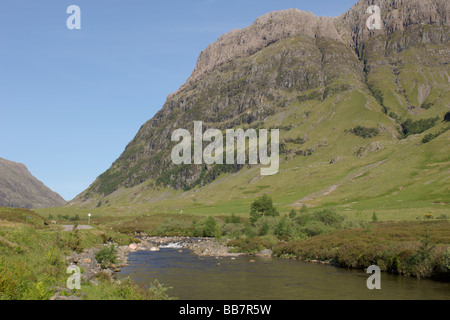Flusses Coe fließt durch Glencoe Highland Region Schottland Juni 2008 Stockfoto