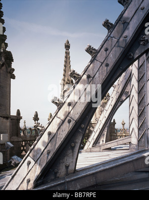 Ely Kathedrale Octagon Detail des Leadwork auf Strebebögen Stockfoto