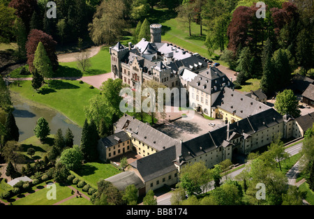 Tudor Luftbild, Herdringen Burg, Schloss, Arnsberg, Hochsauerlandkreis, Sauerland, Nordrhein-Westfalen, Deutschland, Europa Stockfoto