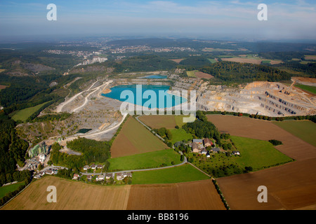 Luftbild, Horst, Asbeck Steinbruch, Bezirk See, Balve, Maerkischer Kreis, Sauerland, Nordrhein-Westfalen, Deutschland, E Stockfoto