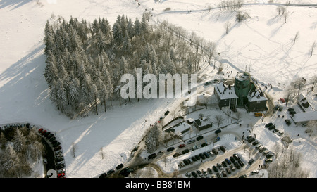 Luftaufnahme, Winterberg, Kahler Asten mit Schnee, Astenturm, Wetterstation, Rothaargebirge, Hochsauerlandkreis, Sauerland, nicht Stockfoto