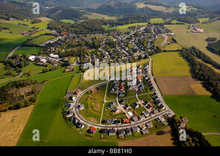 Luftaufnahme, neue Baustelle für Wohnhäuser östlich des Dorfes Wiblingwerde, Nachrodt-Wiblingwerde, Maerkische Stockfoto