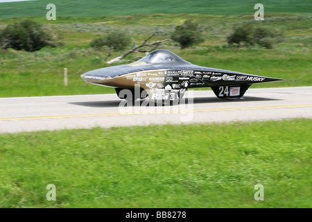 Solar-Autos auf ihre Cross Country-Rennen auf dem Trans Canada Highway in der Nähe von Calgary, Alberta, Kanada 2007 Stockfoto