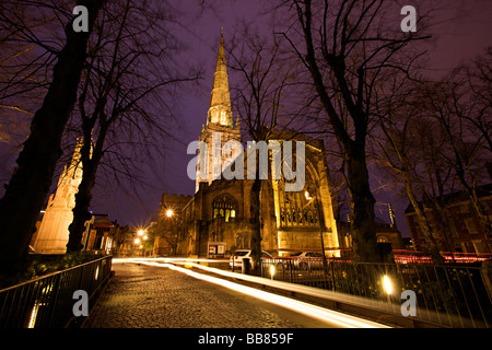 Holy Trinity Church in Coventry bei Nacht, Coventry, West Midlands von England, Vereinigtes Königreich Stockfoto