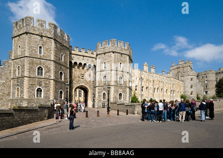 Windsor Castle aus Castle Street Berkshire England Stockfoto