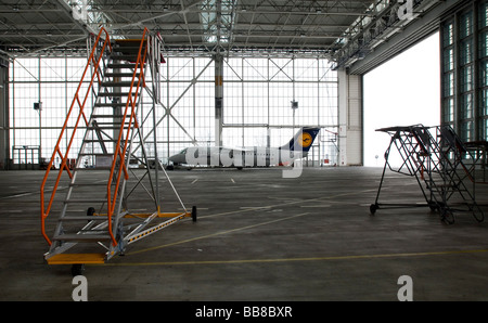 Wartungshalle am Franz-Josef-Strauss Airport, Munich, Bavaria, Germany, Europe Stockfoto