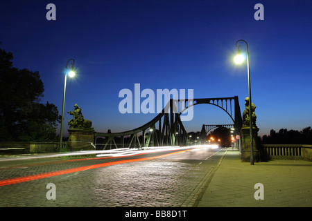 Glienicker Brücke zwischen Berlin und Potsdam, Brandenburg, Deutschland Stockfoto