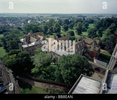 Ely Cathedral high-Level Überblick Klostergebäude aus dem Octagon Stockfoto